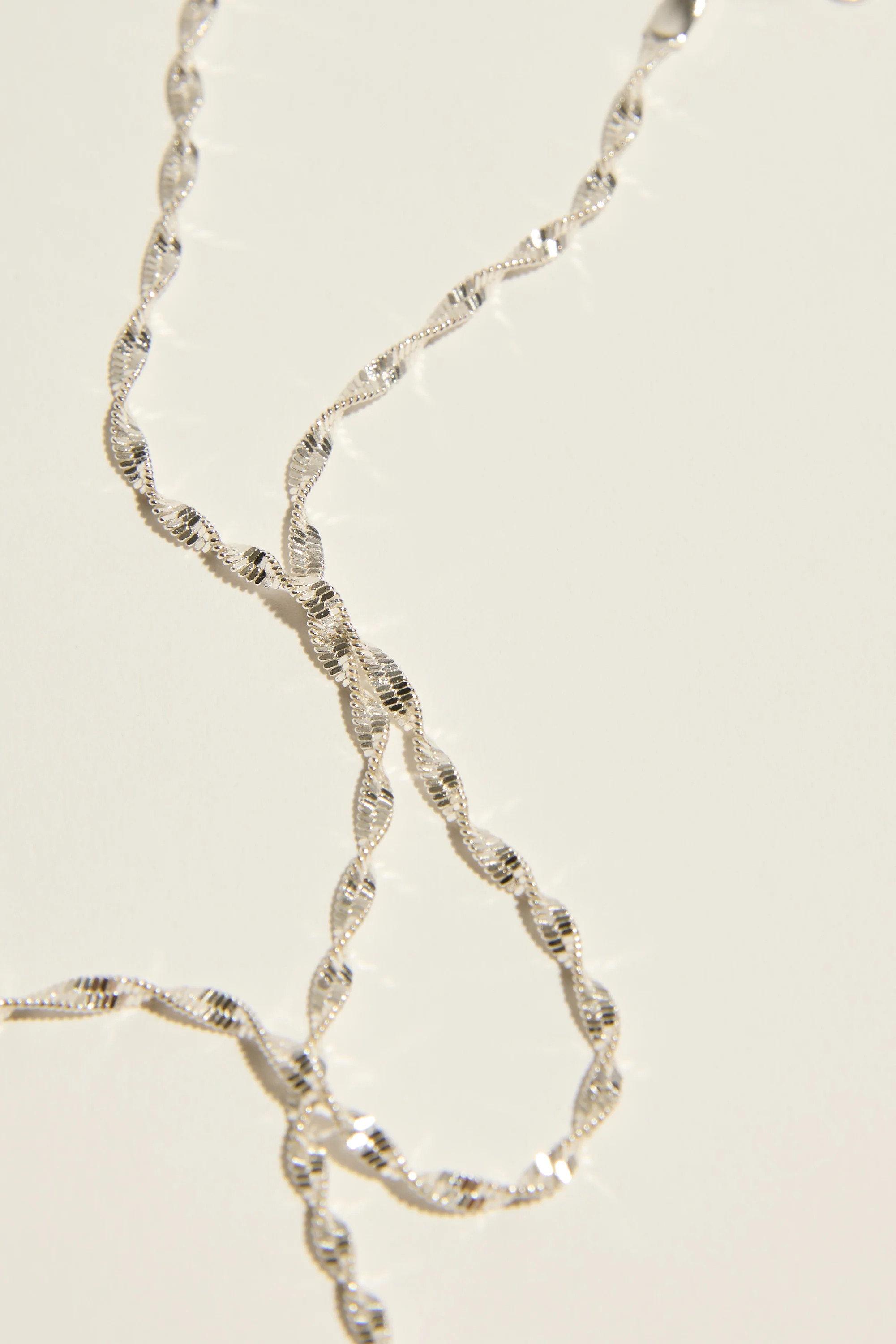 Atelier 19 Twisted Necklace - Image 2