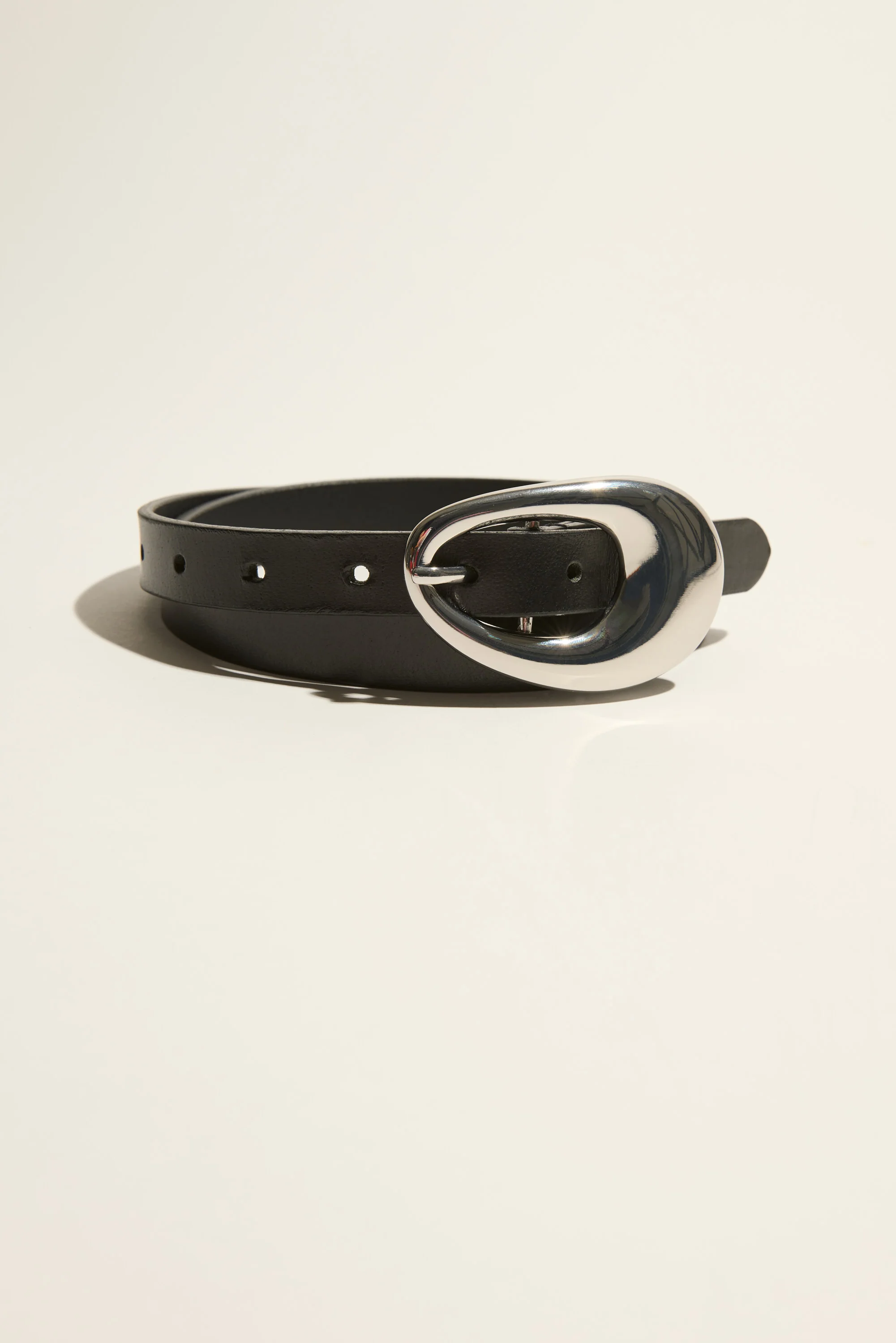 Chelsea Oval Buckle Slim Belt
