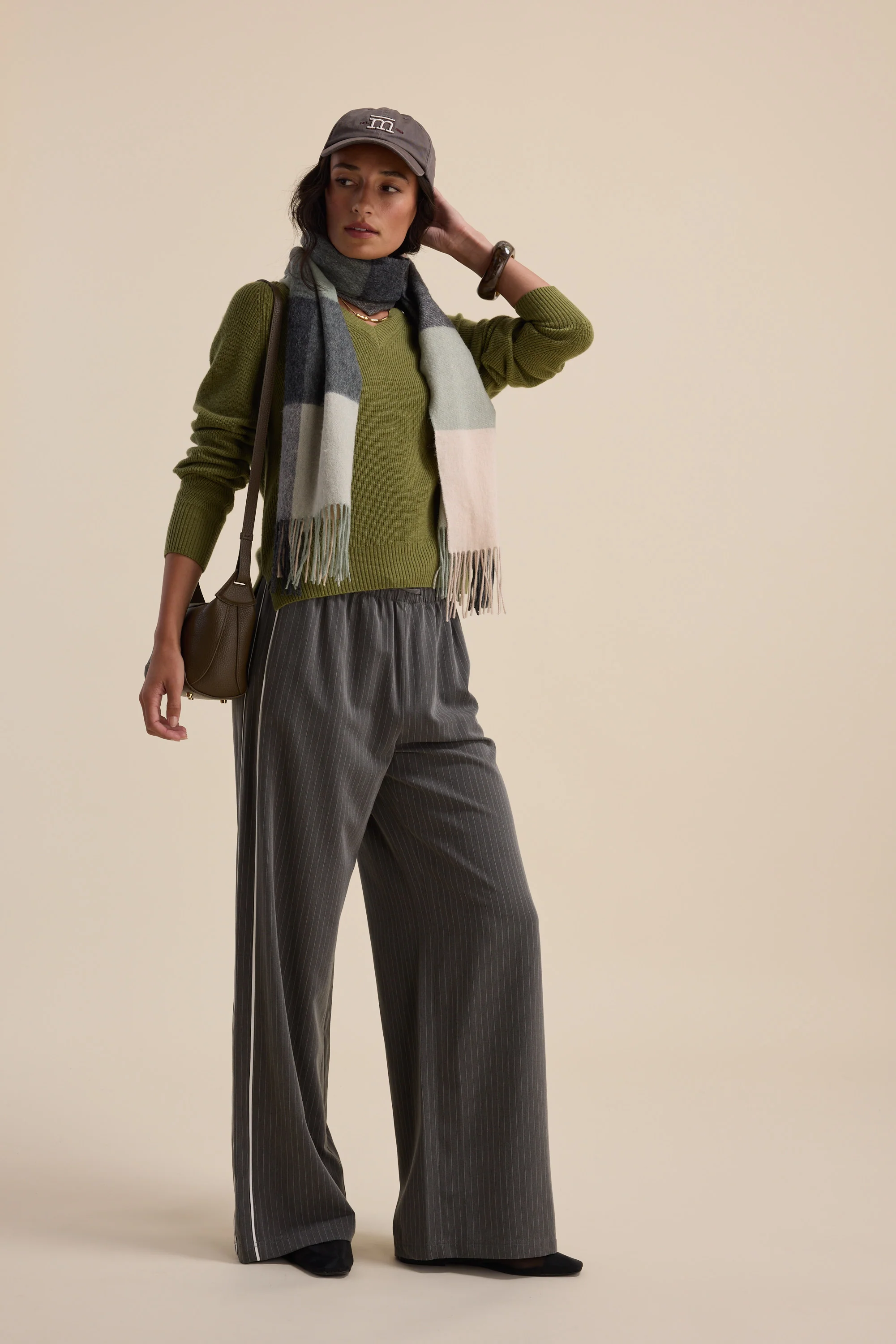 Elementary Cashmere Blend V Neck Sweater - Image 6