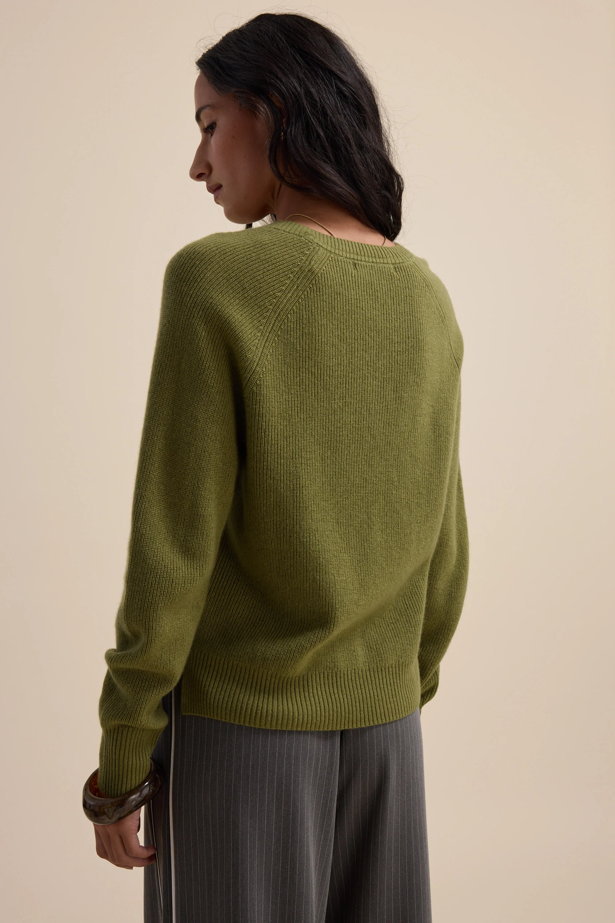 Elementary Cashmere Blend V Neck Sweater - Image 8