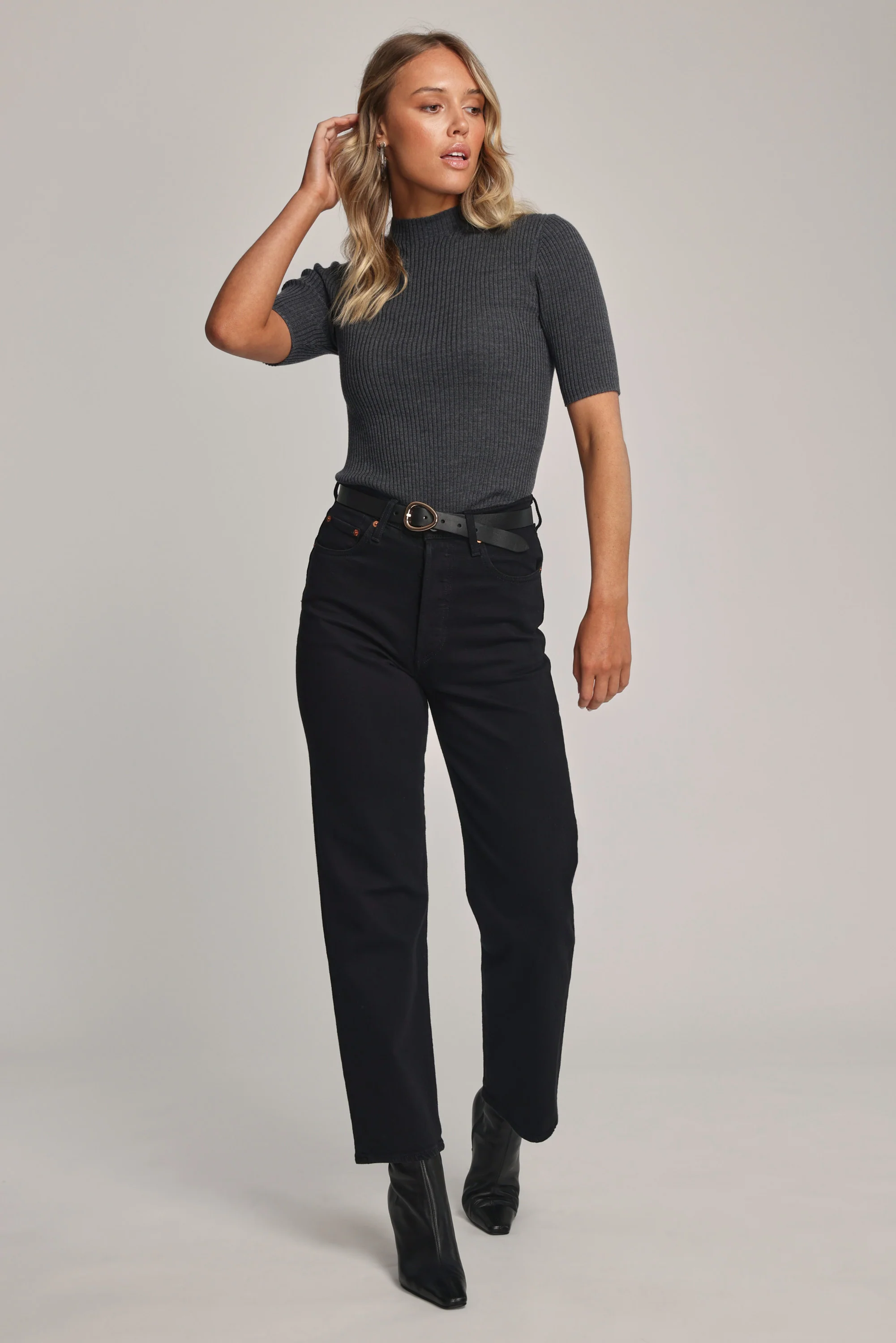 Levi's Ribcage Straight Ankle Jeans - Image 2