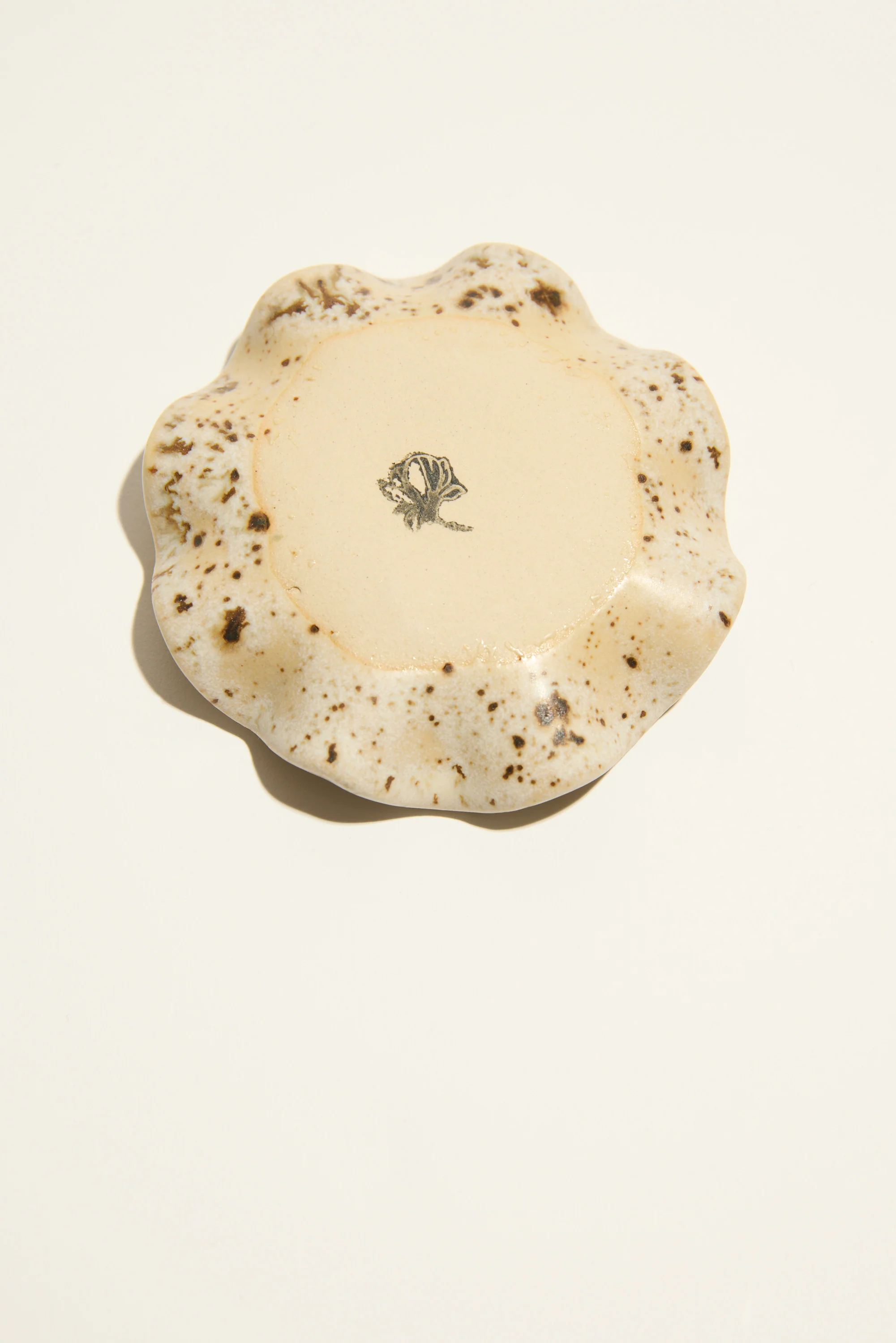 Magnolia Lane Ruffle Trinket Dish - Image 4