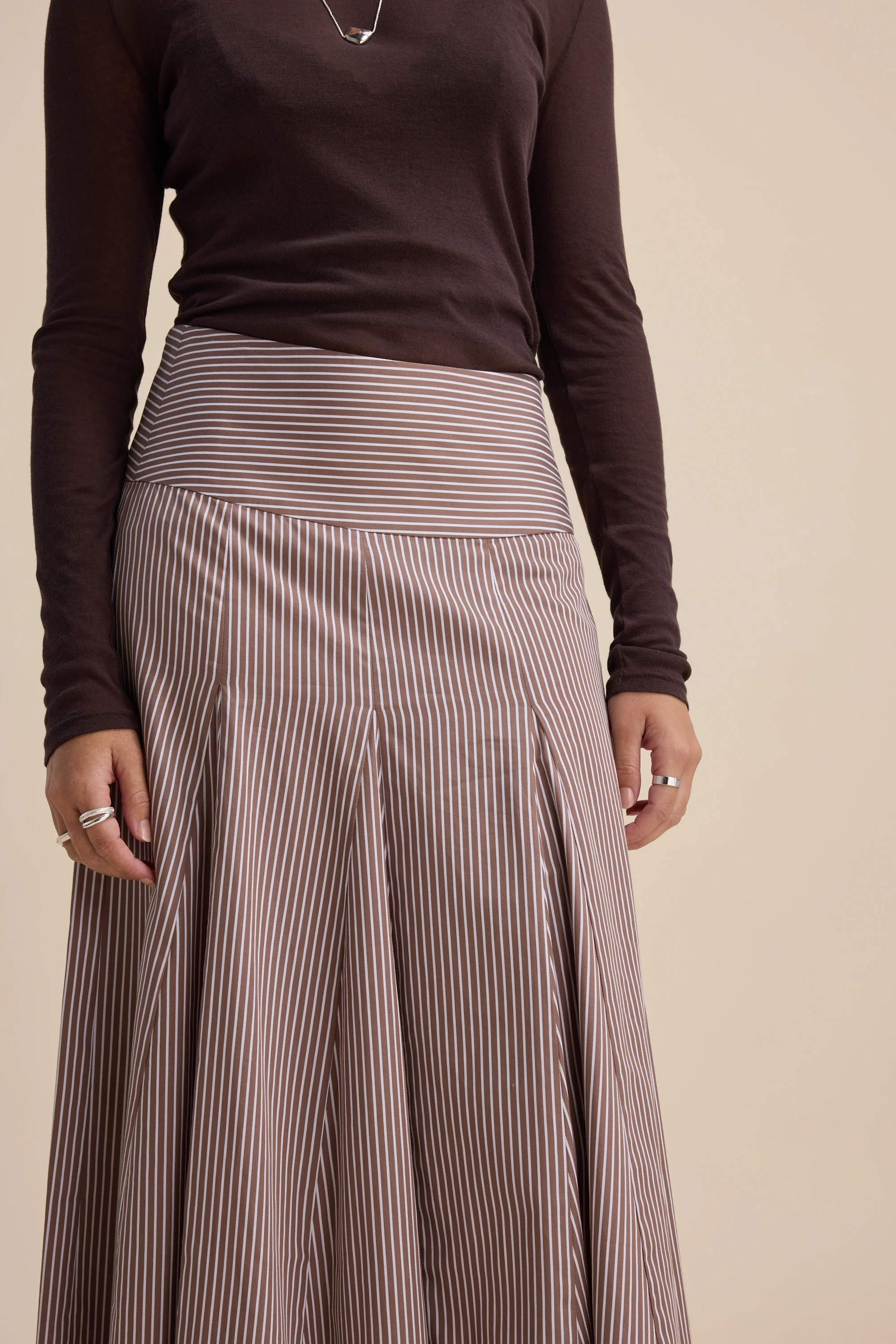 Marley Panel Seam Skirt - Image 5