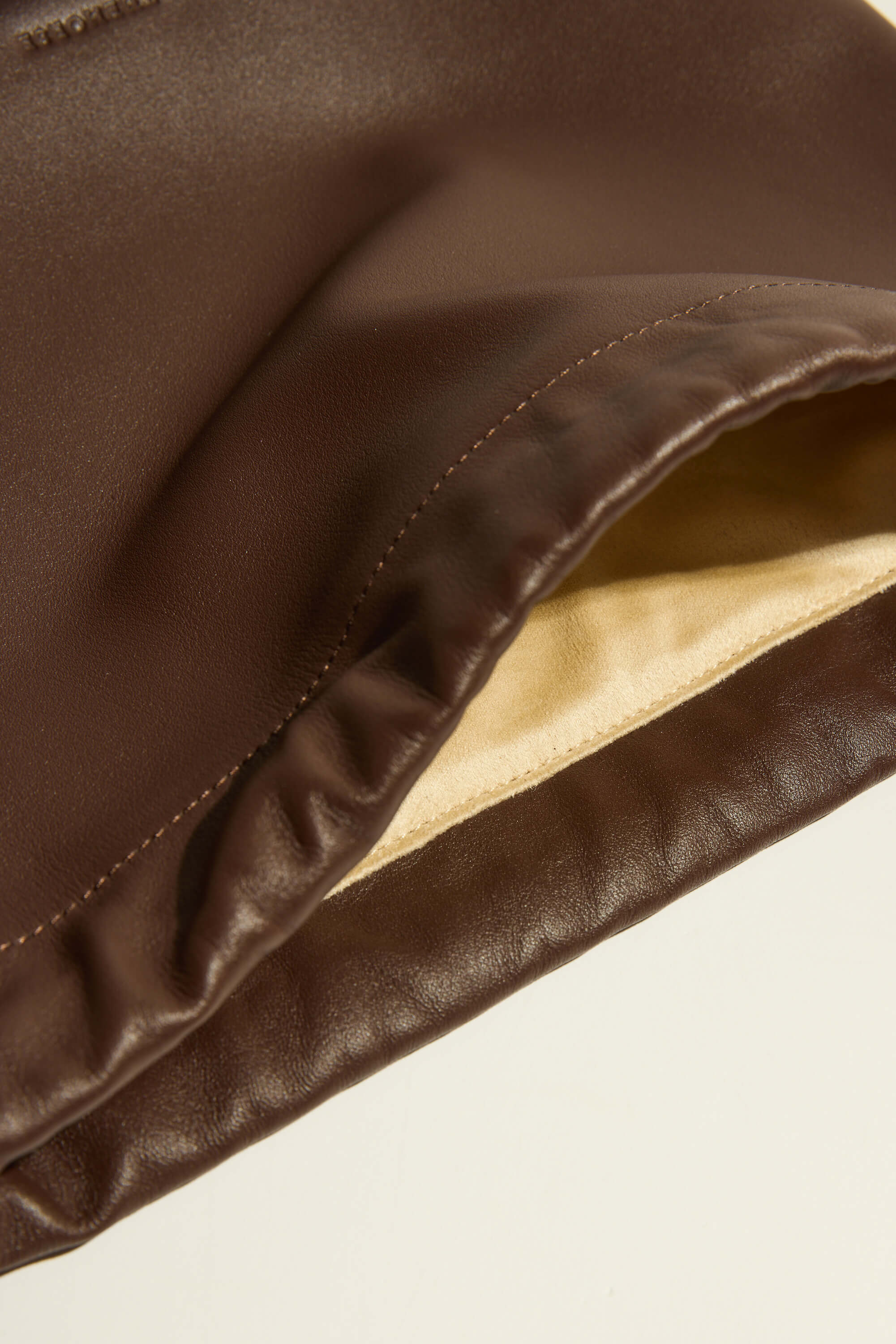 The Horse Fin Bag - Image 8
