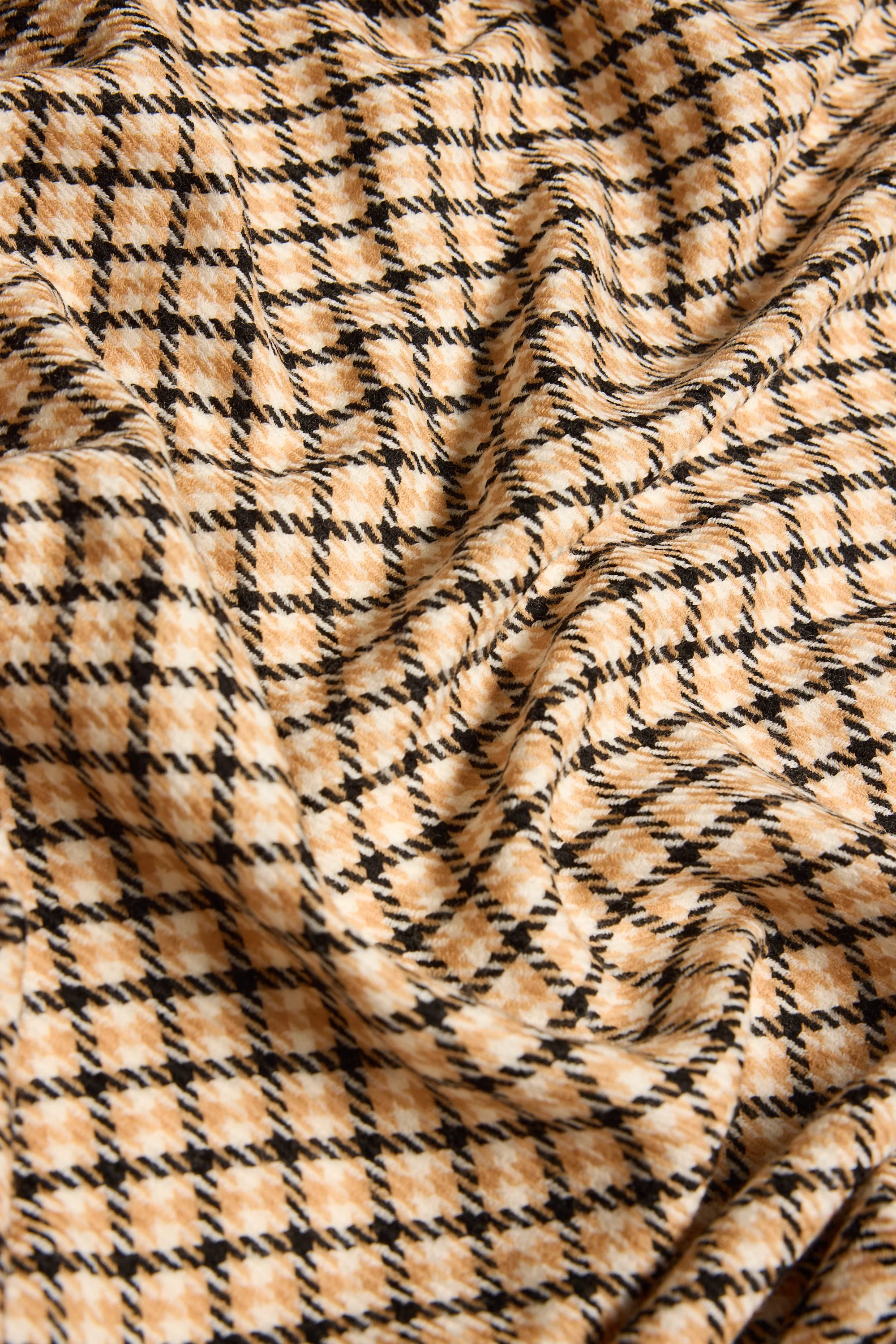 The Lightweight Wool Scarf - Image 2