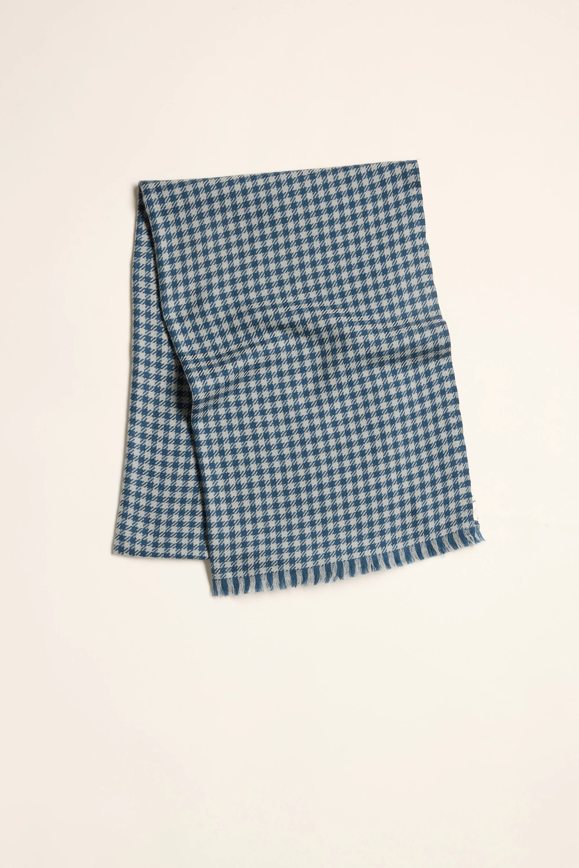 The Lightweight Wool Scarf