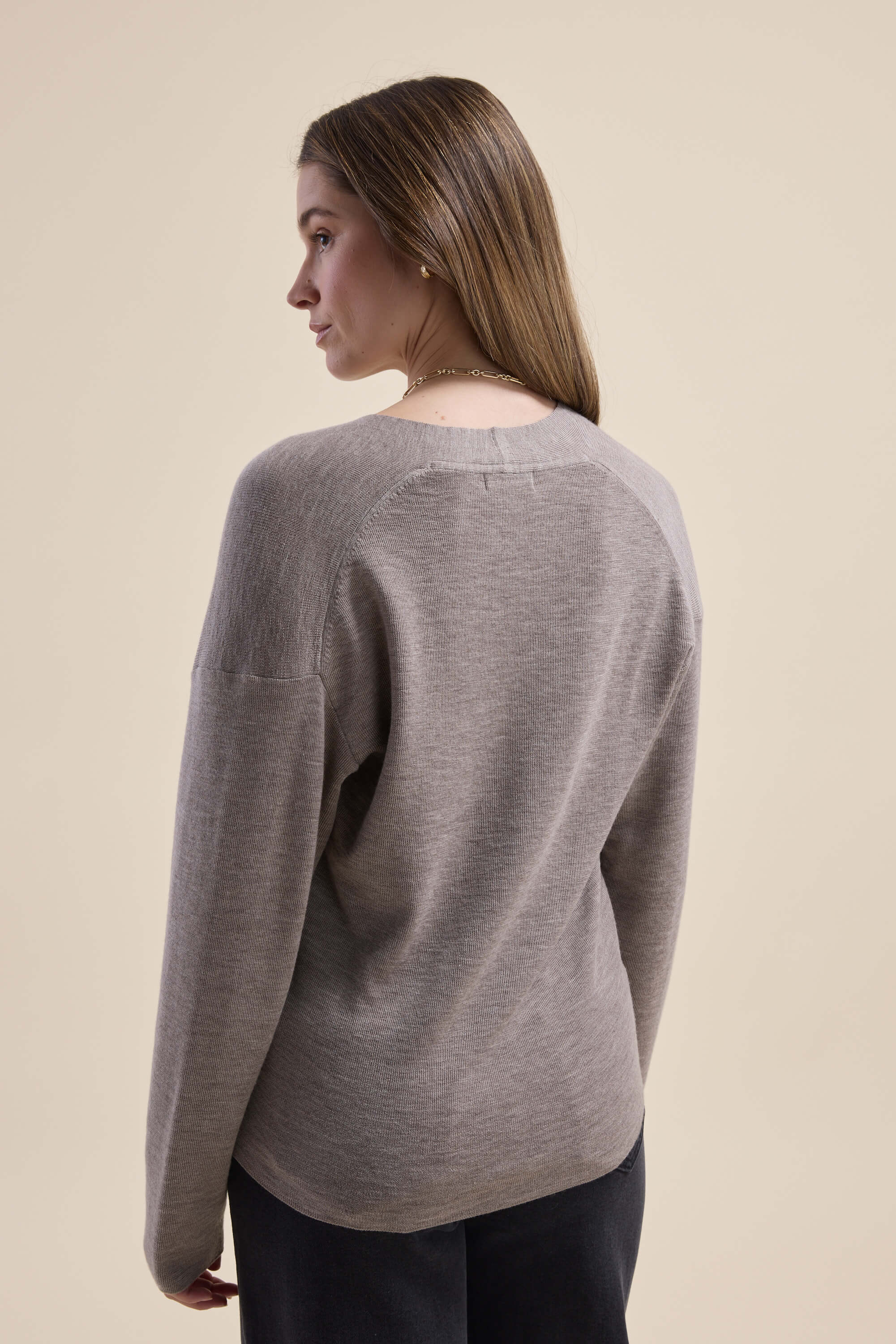 The ZQ Merino Relaxed V Neck Sweater - Image 6